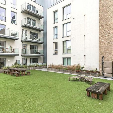 Modern Serviced 3-Bedroom Flat In East Londra Dış mekan fotoğraf