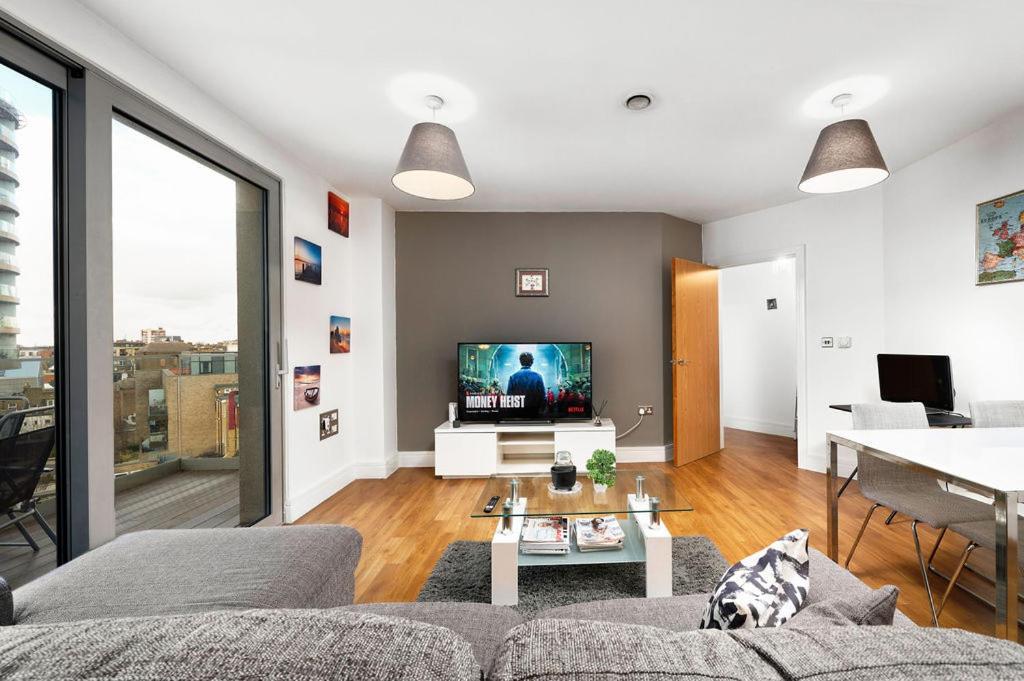 Modern Serviced 3-Bedroom Flat In East Londra Dış mekan fotoğraf