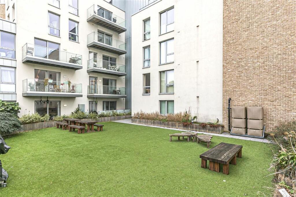 Modern Serviced 3-Bedroom Flat In East Londra Dış mekan fotoğraf